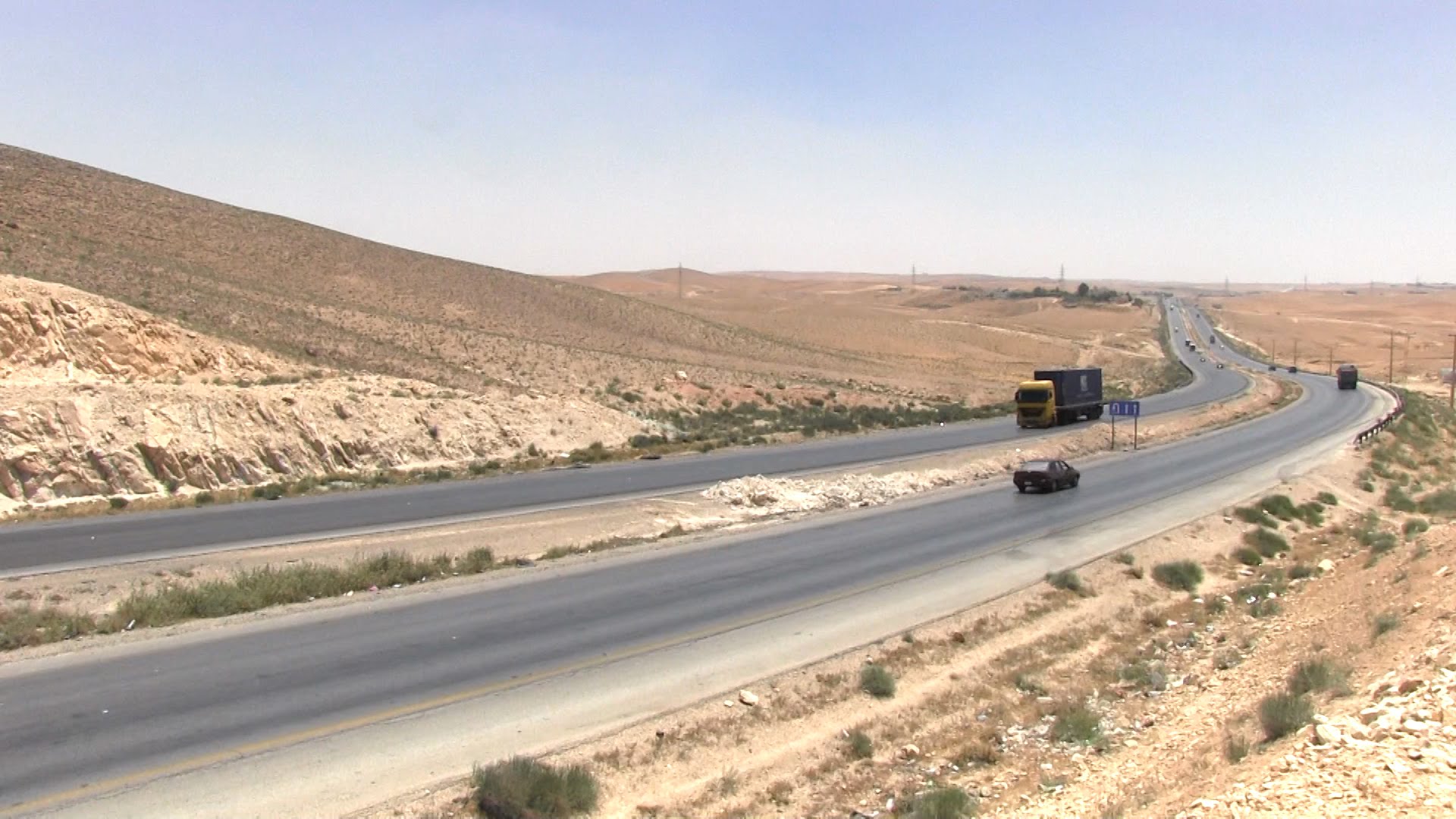 إعادة فتح (الصحراوي) بعد إغلاقه إثر