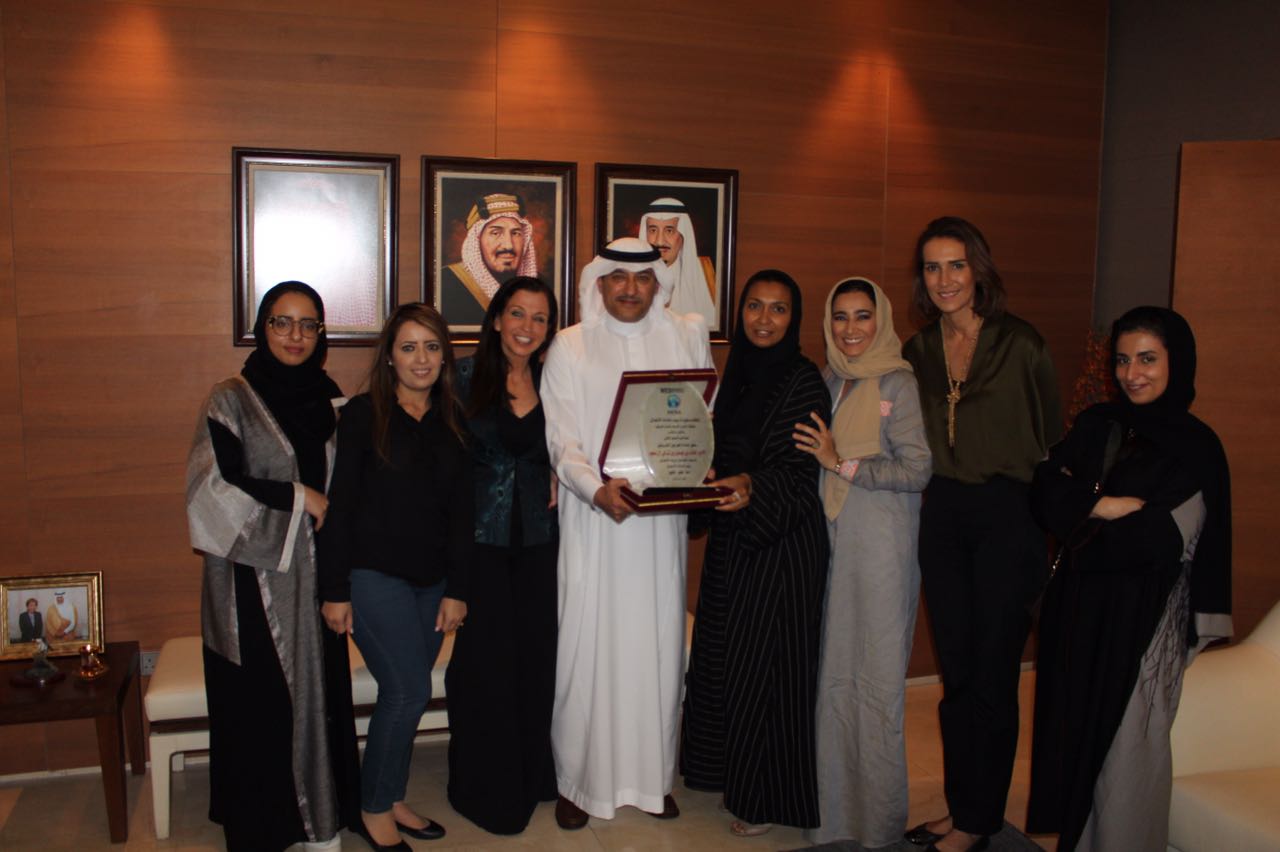 السفير السعودي بعمان يستقبل الرئيسة التنفيذية