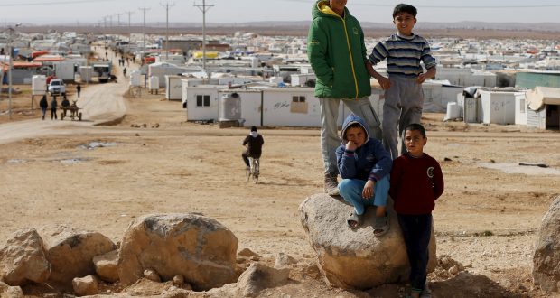 طفل الركبان يدخل الأردن لتلقي العلاج
