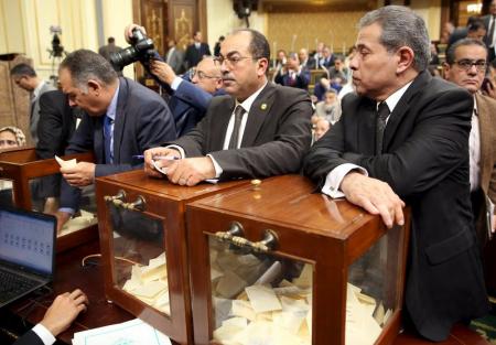 انتهاء أولى جلسات برلمان مصر الجديد