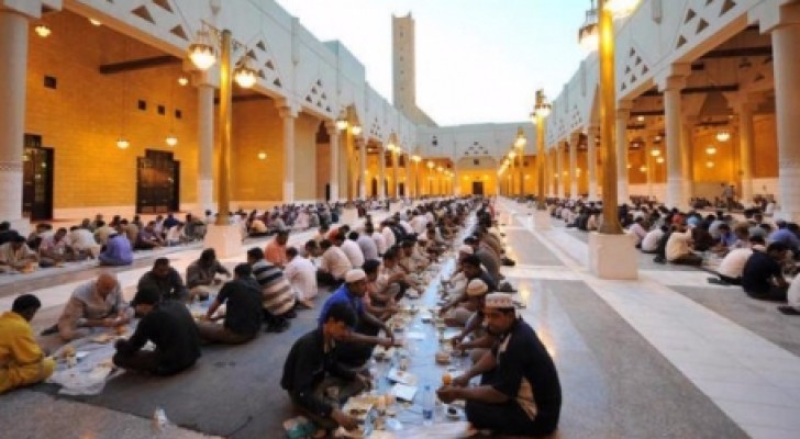 أغرب عادات الصيام والإفطار والسحور في