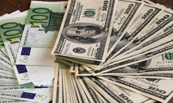 تذبذب اليورو مقابل الدولار حول مستويات