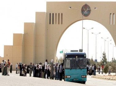 طلبة آل البيت يقاطعون حافلات المفرق-الجامعة