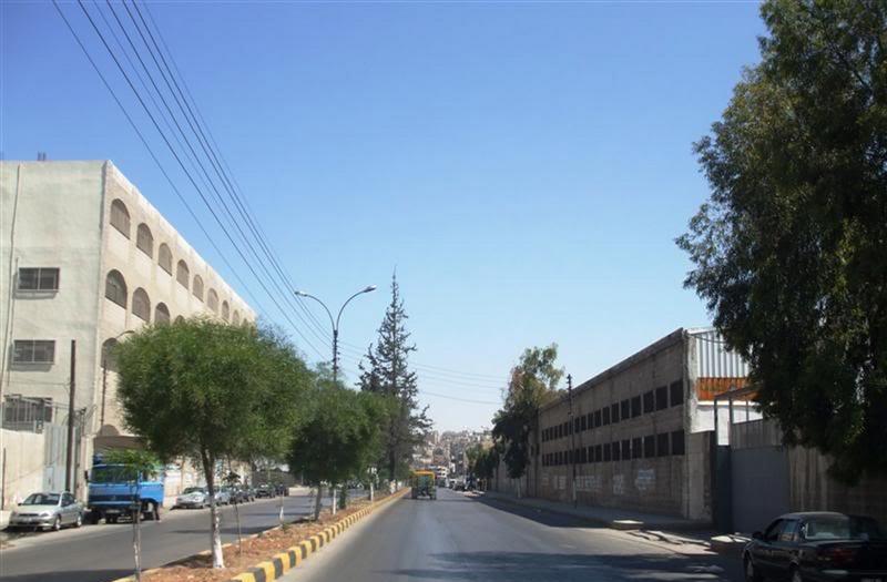 مدير قضاء الازرق يتابع قضايا تتعلق