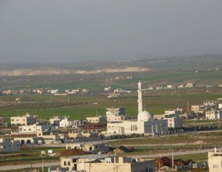 رضيعة ملقاة أمام مسجد في الصريح