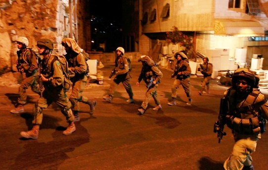 مداهمات في عدد من المدن بالضفة