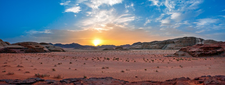 (الشرقية) تهب على المملكة وتزداد يومي
