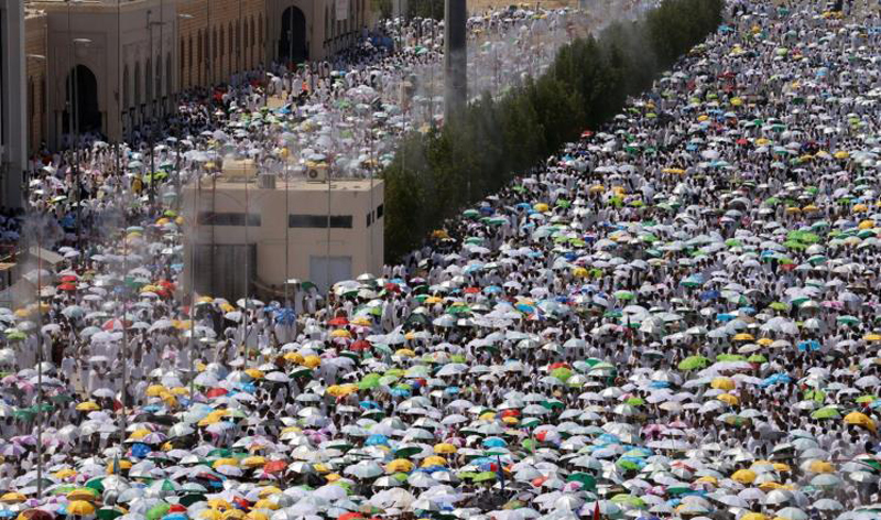 السعودية تدعو الحجاج القادمين من الخارج
