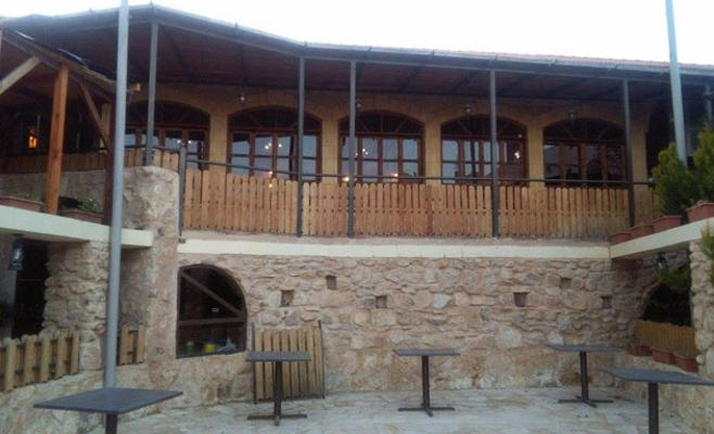 بيوت مادبا تحف عمرانية تجذب رجال