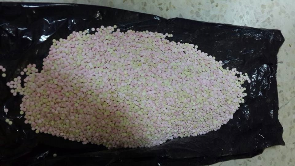 إحباط محاولة تهريب 30 ألف حبة