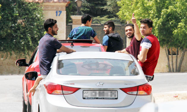 (هليكوبتر) لتتبع مواكب افراح (التوجيهي) في