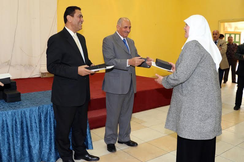 الذنيبات يكرم معلمات وموظفات عاملات في