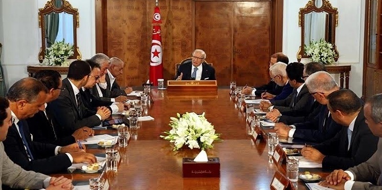 السبسي يقترح الشاهد رئيسا للحكومة الجديدة