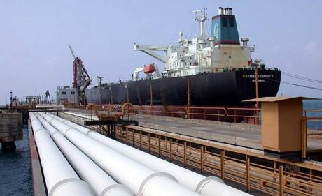 توتال والمناصير تعتزمان إنشاء ميناء للنفط