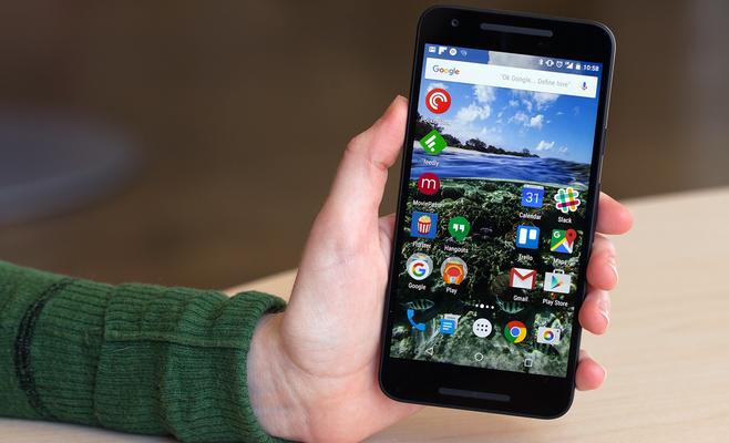 غوغل تعد من يخترق هاتفيها بـ