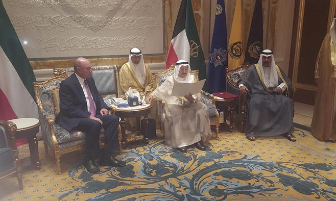 الفايز ينقل رسالة خطية من الملك