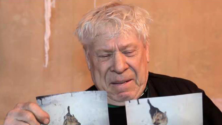 مسن فارق الحياة حزنا على كلبه