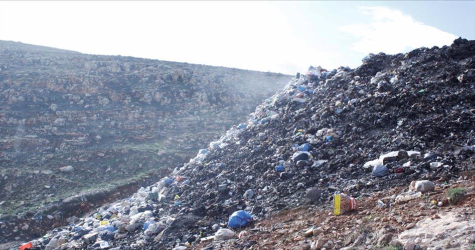 (إسرائيل) تدفن مواد سامة في جنين