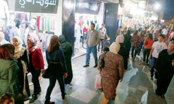 تحذيرات من فوضى تلازم قطاع الالبسة..