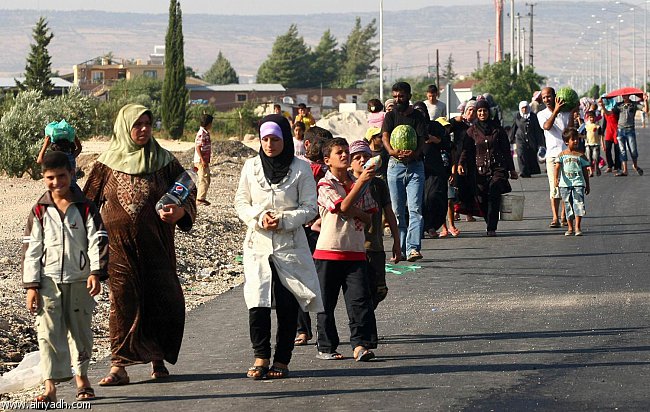 (حرس الحدود) تستقبل 310 لاجئين سوريين