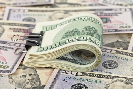 الدولار عند أعلى سعر في أسبوع