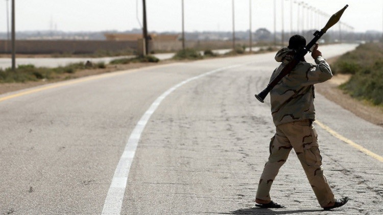 الجيش الليبي إلى سرت.. والحكومة تطالب