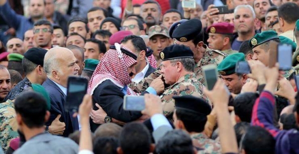 والد الشهيد الزيود: الملك أب لكل