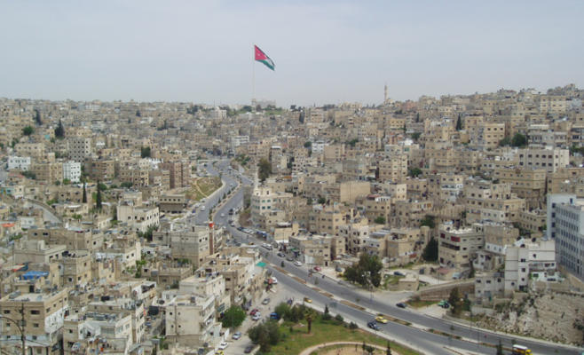 طقس معتدل في معظم المناطق وحار