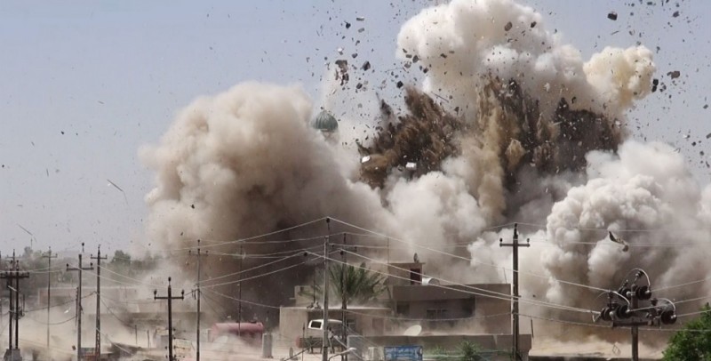 (بالفيديو) مئات القتلى العراقيين في قصف