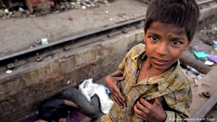 الفقر قد يدفع الأطفال إلى العزلة