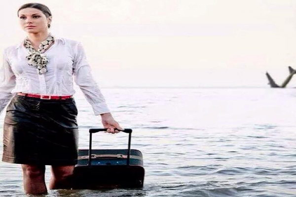 كشف سر صورة خروجها من الماء