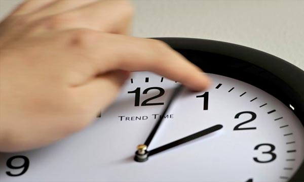 الدوام في رمضان من 10 صباحا