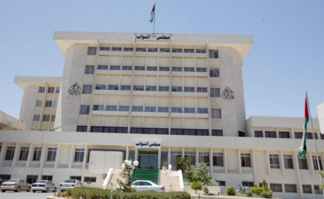 (المجلس الثامن عشر).. ملفات ساخنة وسط