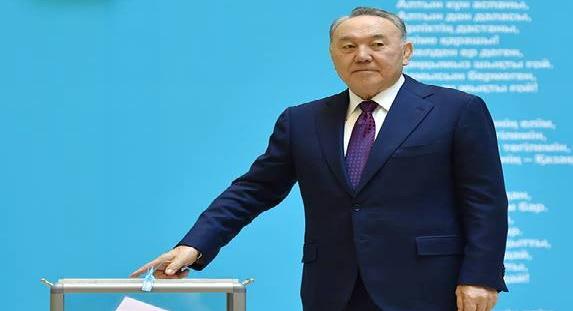 ١٠ ملايين كازاخي يبدأون التصويت في