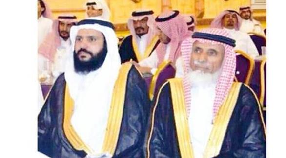 تفاجئان زوجهما السبعيني.. وتزوجانه بالثالثة