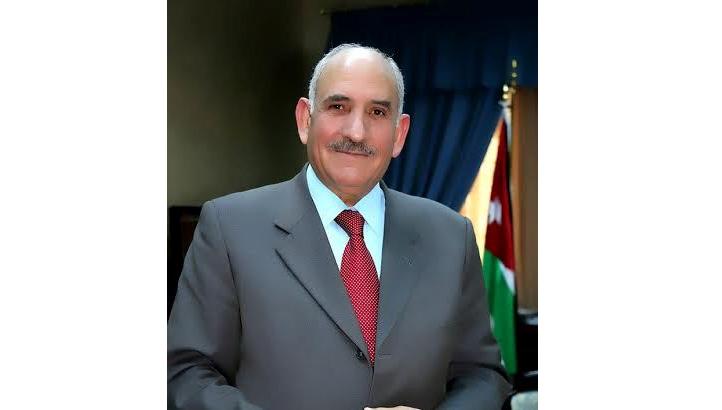 الذنيبات يتفقد قاعات امتحان التوجيهي في