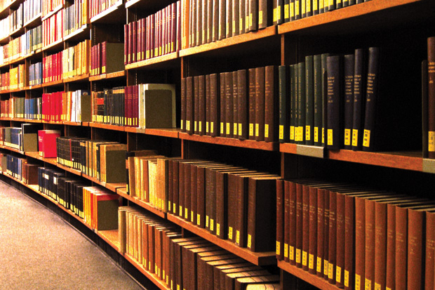 أمسية قصصية للكاتبة انعام القرشي بالزرقاء