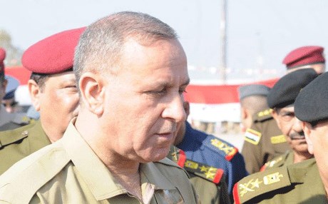 وزير الدفاع العراقي يجتمع مع قادة