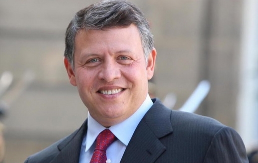 الملك يهنئ خادم الحرمين الشريفين بالعيد