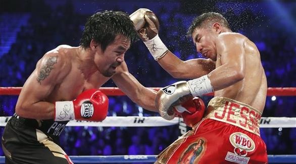 باكياو يهزم فارغاس وينتزع لقب وزن