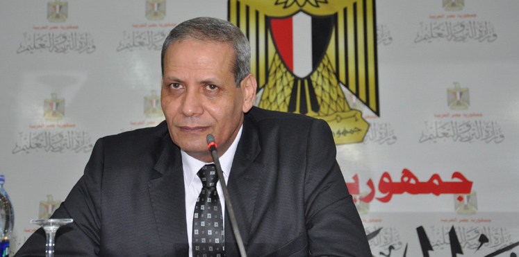 مصر.. طلاب الثانوية العامة يتظاهرون والوزير