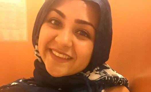 فتاة أمريكية ارتدت الحجاب فعبرت عن