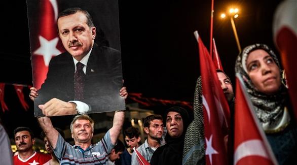 تركيا فصلت أو أوقفت نحو 127