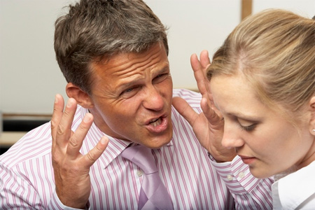 تعابير تؤثر سلبا على زوجك