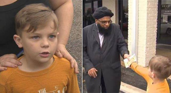 صور- طفل أمريكي يتبرع بمدخراته لترميم