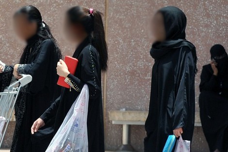خادمات مغربيات بالسعودية .. (سجن واحتجاز