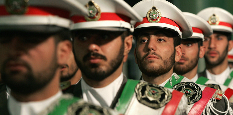 إيران ترسل تعزيزات عسكرية إلى حلب