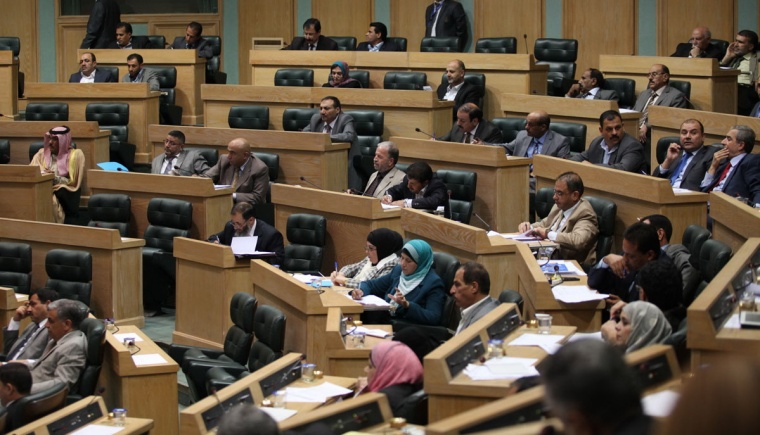 مجلس النواب يواصل مناقشة مشروع قانون