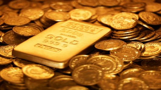 150 طنا تجارة دبي من الذهب