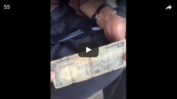 بالفيديو: مسن عربي يرفض بيع 10